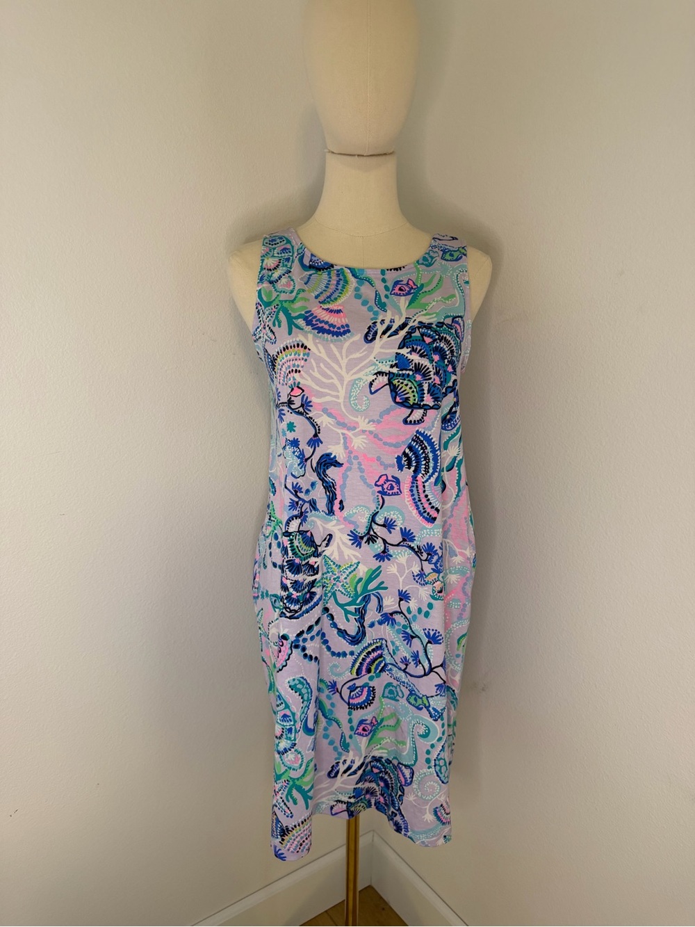 Lilly Pulitzer Sleeveless‎ Turtle Shift Dress with Criss Cross Back Size Small